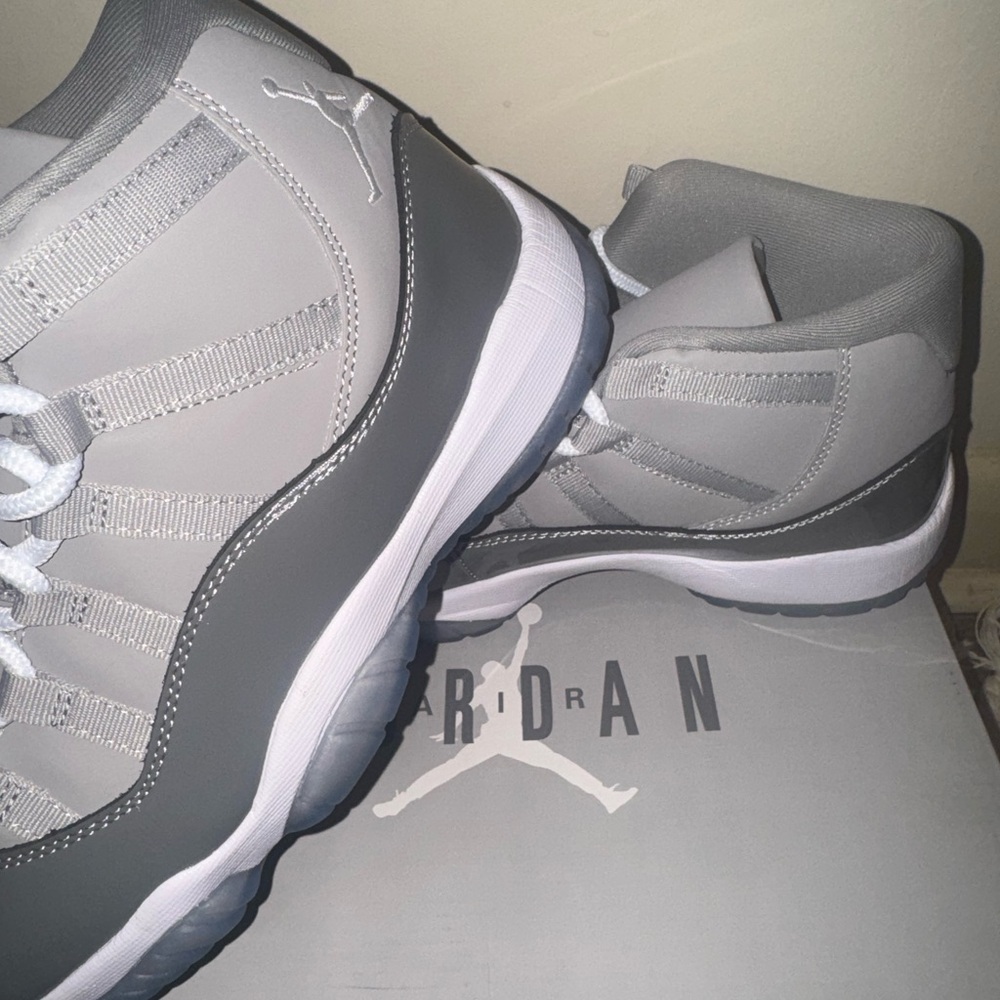 Jordan Retro 11 Men's Gray Sneakers